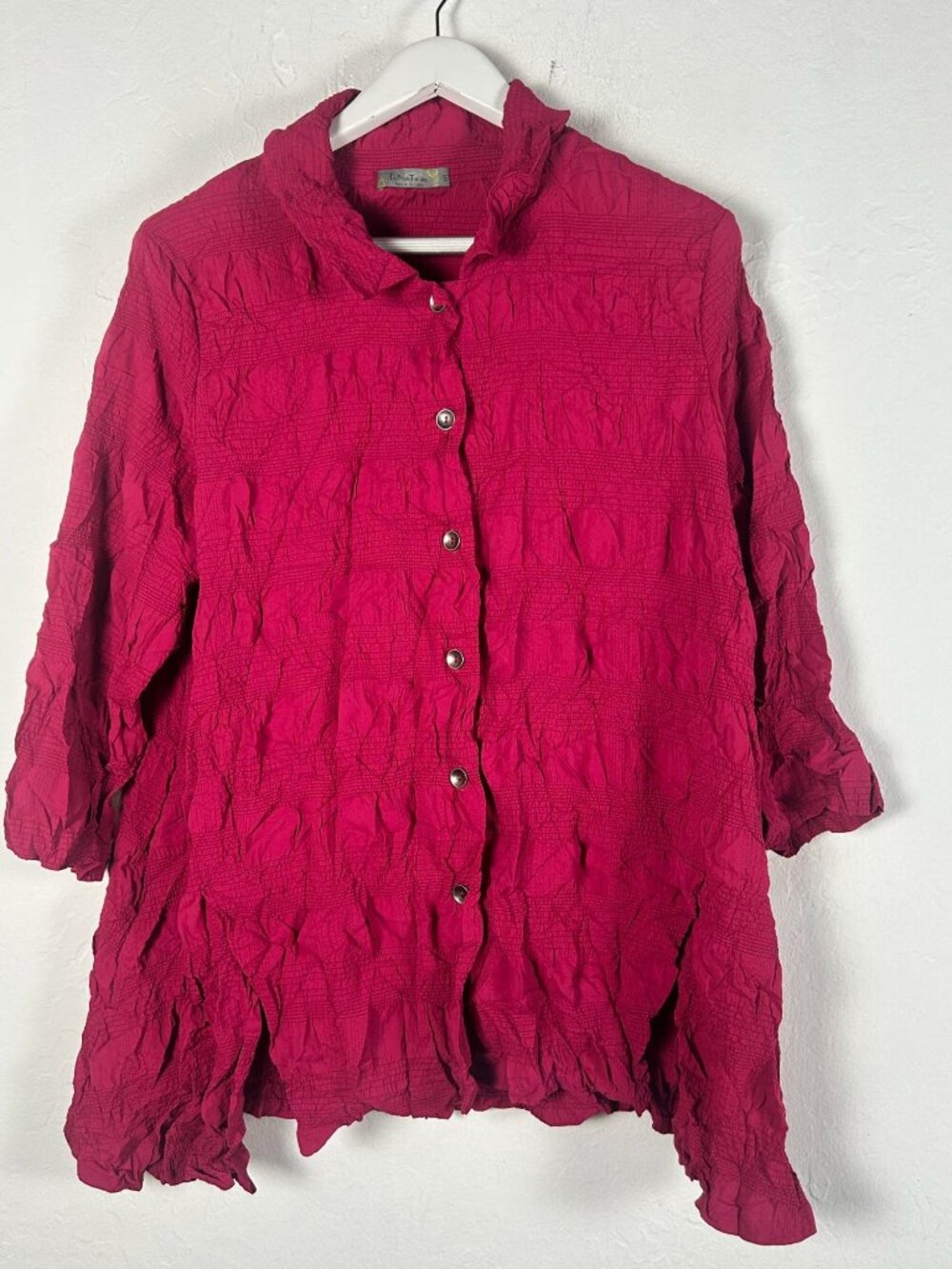 Chalet et Ceci Tunic Top Small Red Pink Crinkle Button Front 3/4 Sleeve Boho